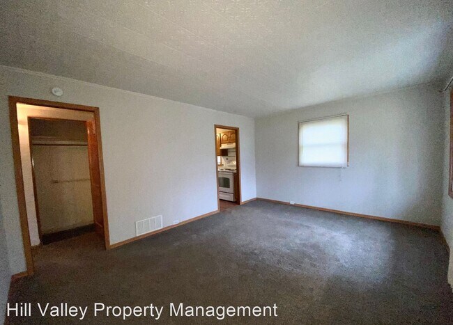 Building Photo - 2 br, 1 bath House - 2304 S 10 1/2 St