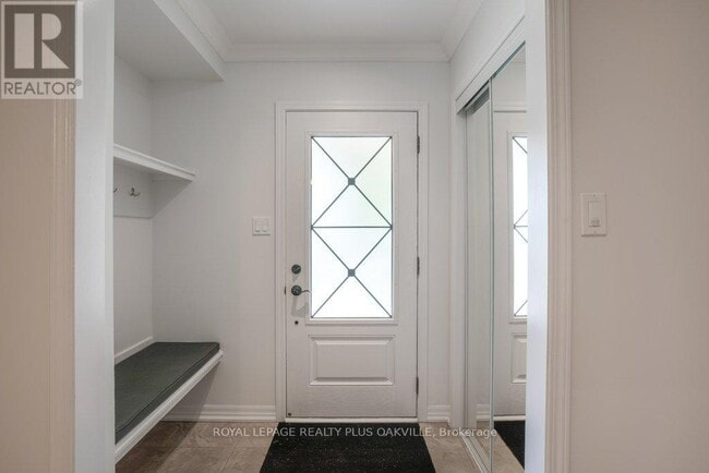 Building Photo - 211 Betsy Dr