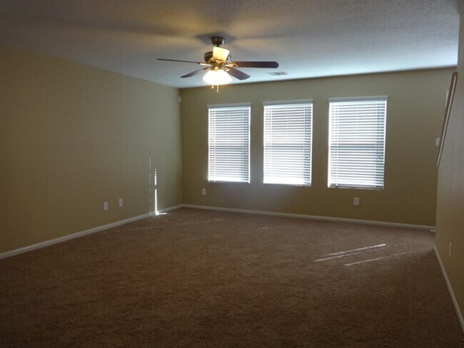 Building Photo - 9928 Grebe Dr