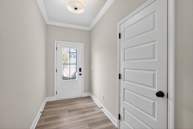 Building Photo - 3517 Iron Hearth Bnd