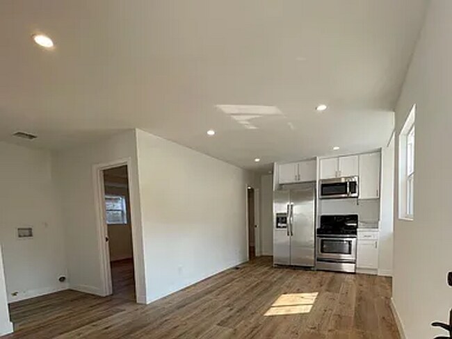 Foto del edificio - Modern 3BD/2BA in Arts District! Pet Frien...