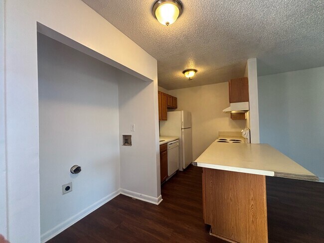 Building Photo - 6403 Starbrook Dr