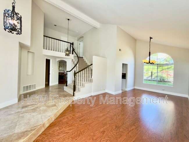 Building Photo - 26796 Baronet