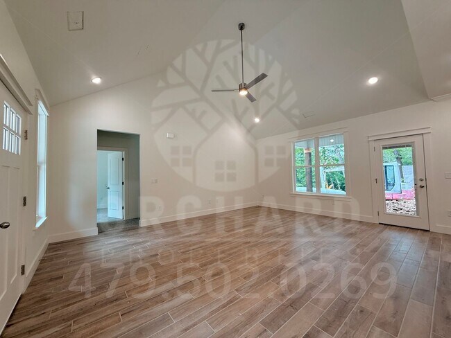 Foto del edificio - Bella Vista Single-Family Home- 2 Bed/ 2 Bath- Well-Designed Fernley Plan