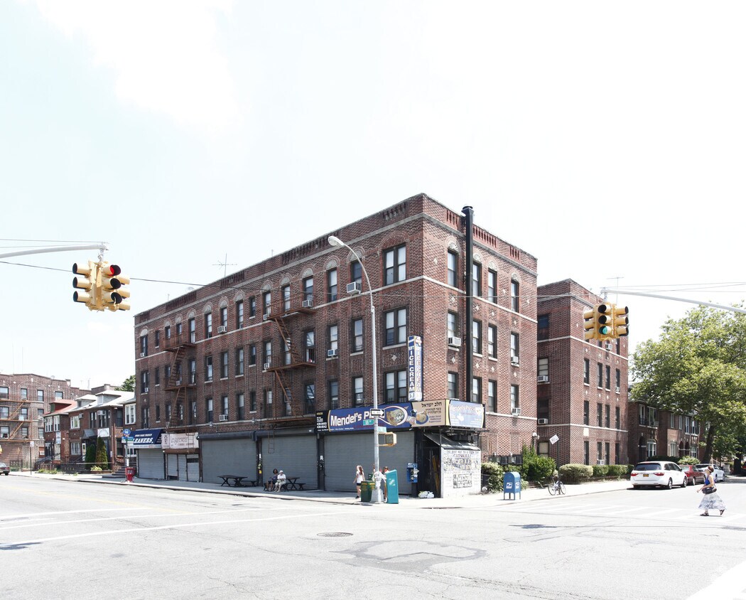 Primary Photo - 1801 50th St