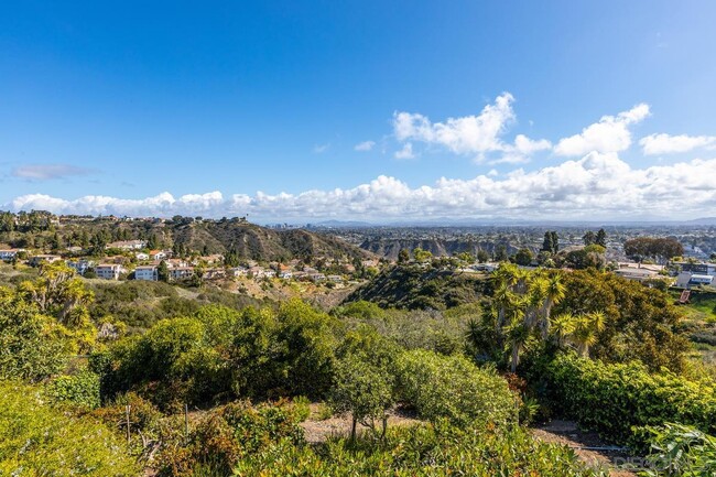 Building Photo - 5889 Soledad Mountain Rd