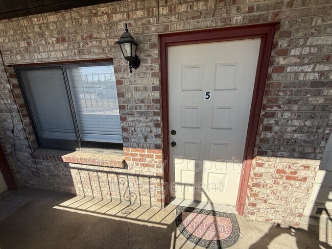 Foto del edificio - 2511 W 27th St