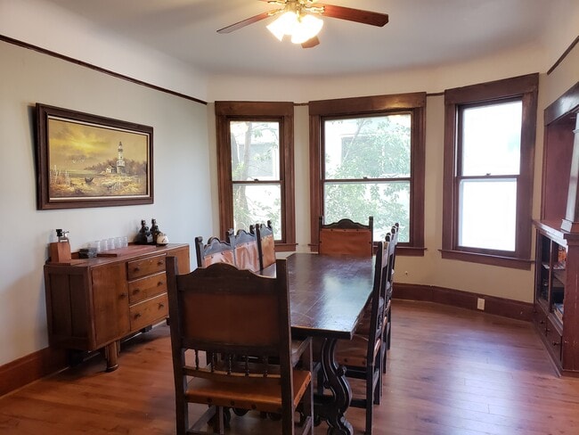 Dining Room - 2522 P St
