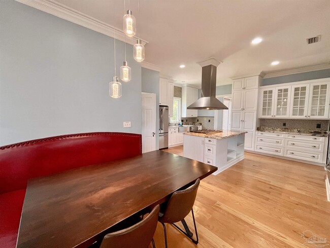 Building Photo - 326 Deer Point Dr