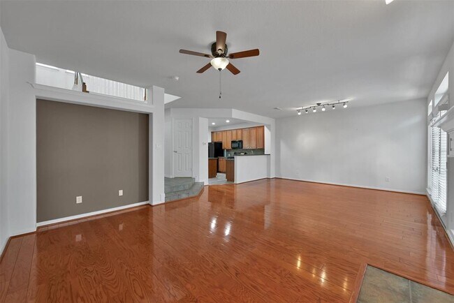 Foto del edificio - 115 E Greenhill Terrace Pl