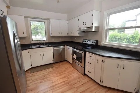 Kitchen - 1214 2nd St SE