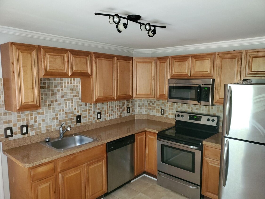Primary Photo - Cozy 1Bd/1Bth Upstairs Apartment in Freder...