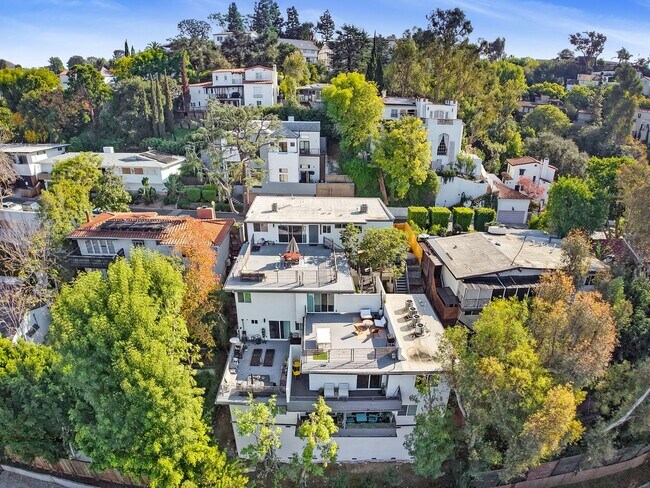 Foto del interior - Hollywood Hills, tree lined street, perfect Mid-Century Modern homes