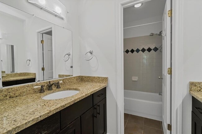 Building Photo - 3700 Harmon Ave