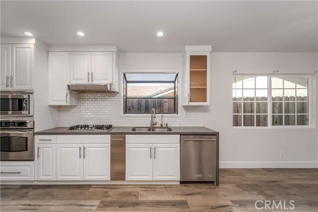 Building Photo - 21711 Mulholland Dr