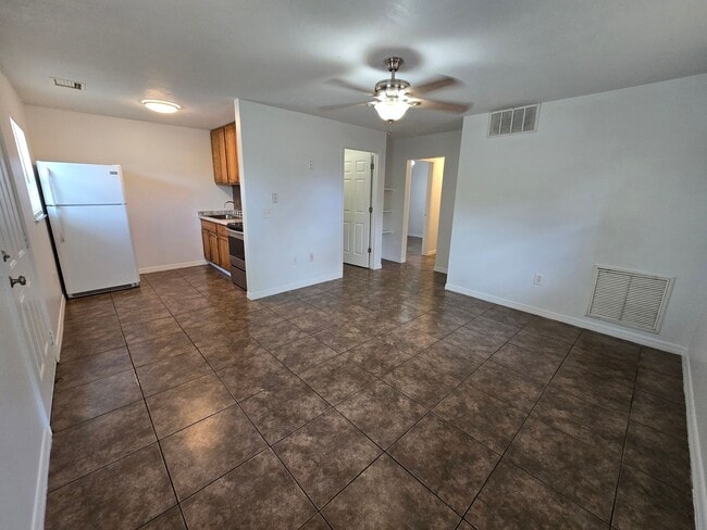 Photo - 2147 Dodge Ave Apartment