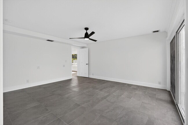 Foto del edificio - 624 Southwind Cir