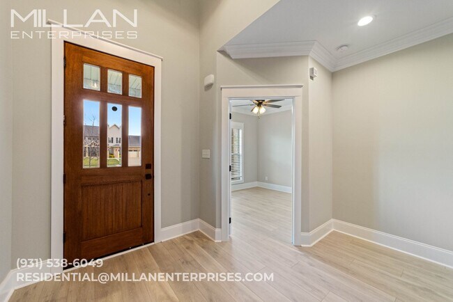 Foto del edificio - Luxury Living at Its Finest In Sango Featuring An Open Floor Plan, Fireplace and Resort Style Pri...