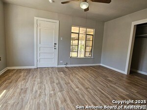 Foto del edificio - 3214 W Travis St