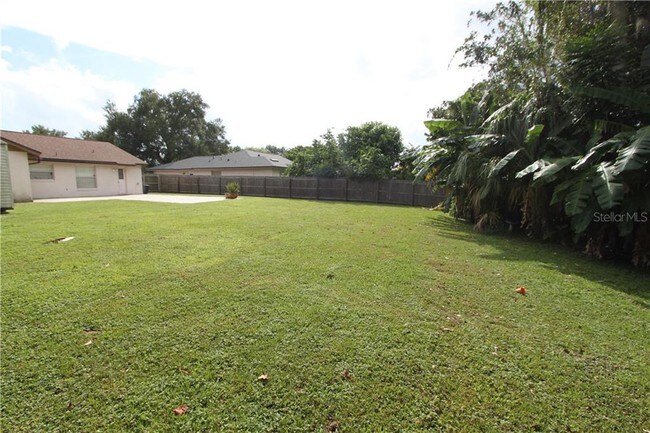 Building Photo - 9421 Holbrook Dr