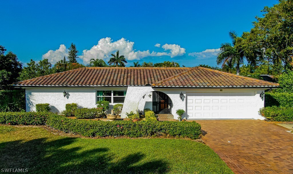 Primary Photo - 67 Pebble Beach Blvd
