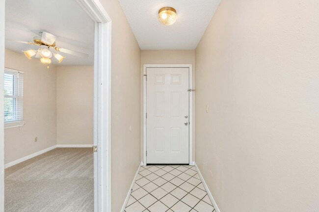 Building Photo - 1691 US-98