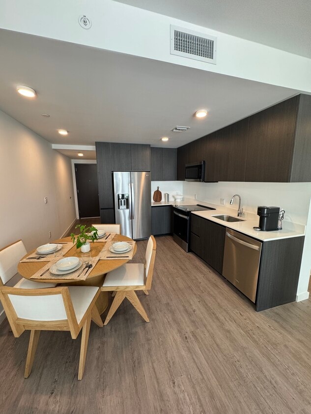 Photo - 405 NE 28th St (Miami, FL)