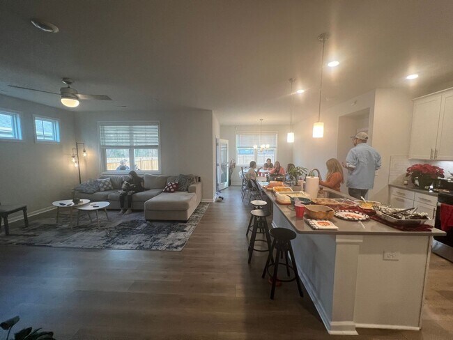 Foto del edificio - 3 Bedroom Single Family Home in Whitsett
