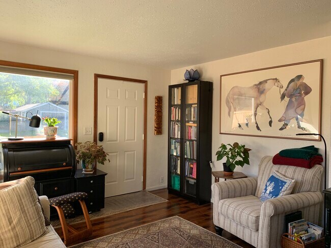 Sala de estar - 616 Emerson St SW