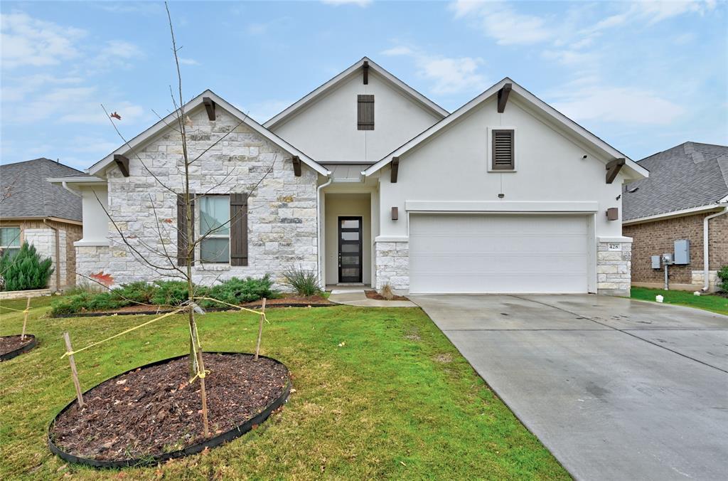 Foto principal - 428 Texon Dr