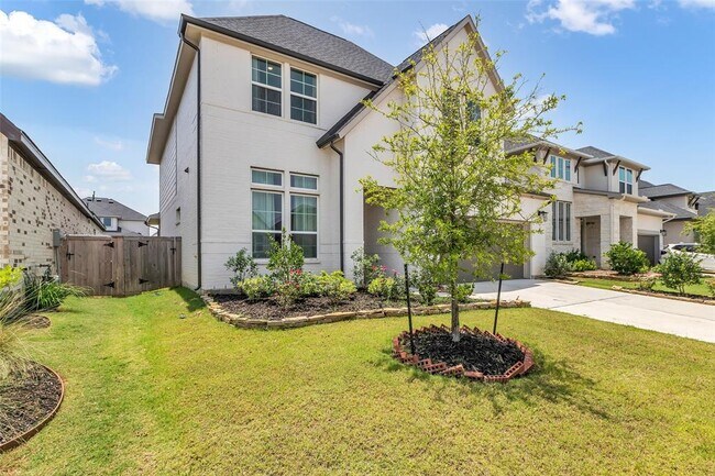 Building Photo - 9219 Trimble Lndg Dr