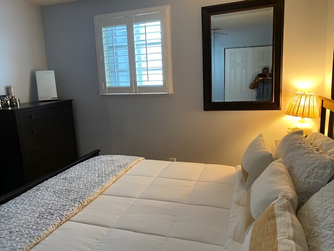 Main Bedroom - 117 NW 47th Ter