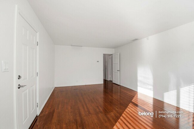 Foto del edificio - 185 N Batavia St