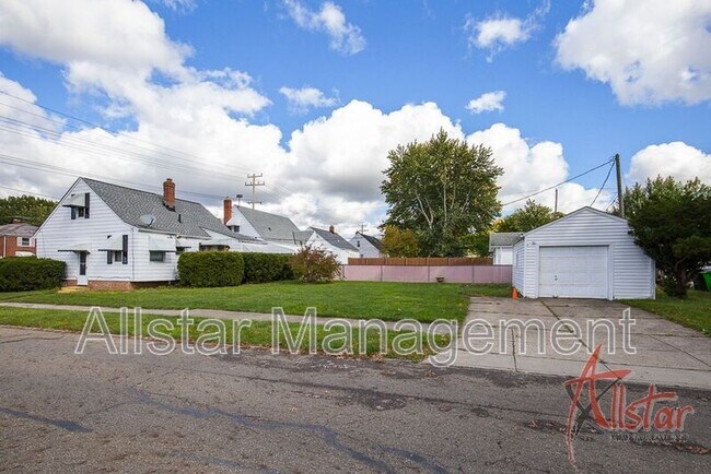 Foto del edificio - 11704 McCracken Rd