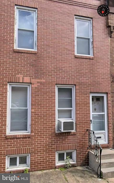 Foto principal - 2873 Chatham St