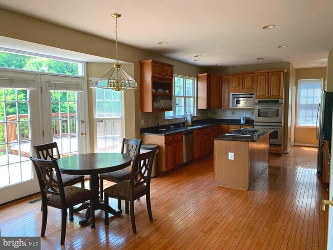 Building Photo - 17090 Anns Brook Ct