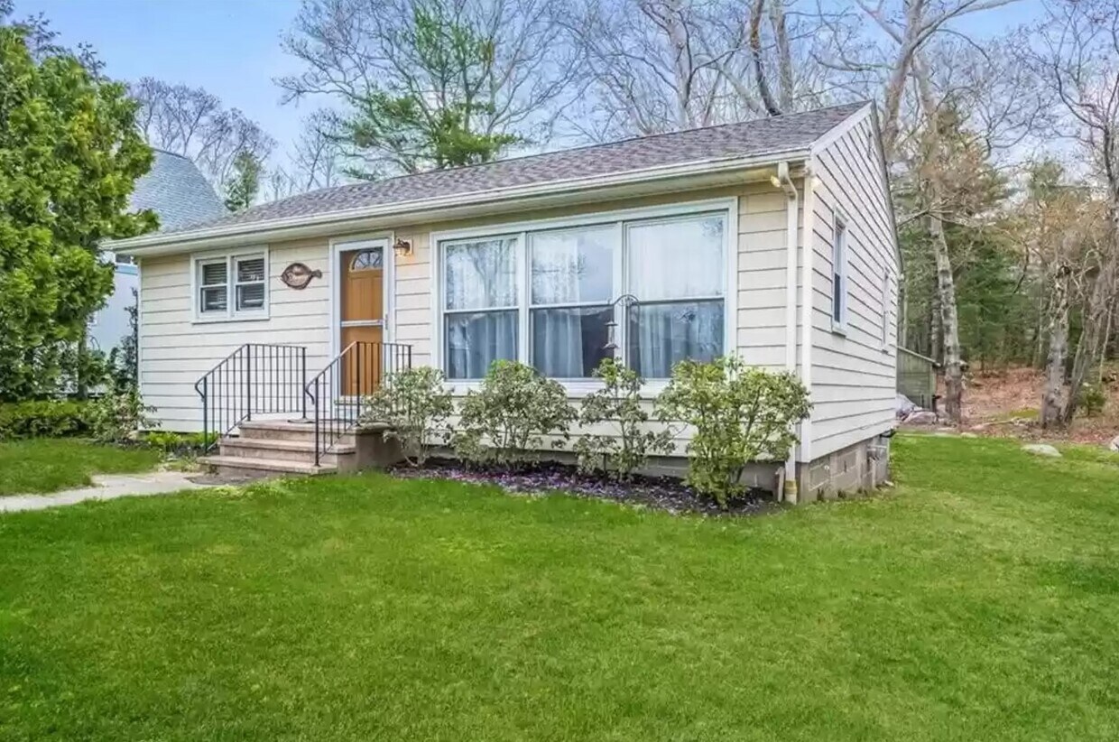 36 Michelle Ln, Charlestown, RI 02813 House Rental in Charlestown, RI