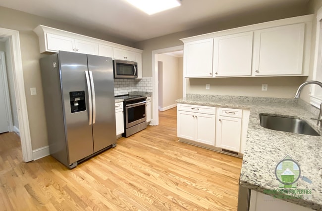 Photo - 10 Auburn St House