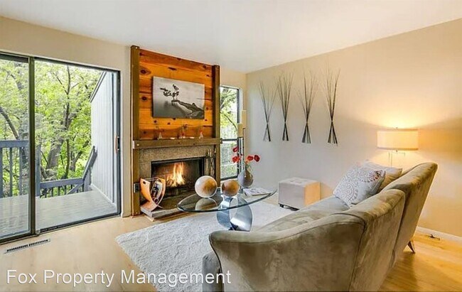 Building Photo - 2 br, 1.5 bath House - 1205 Bear Mountain ...