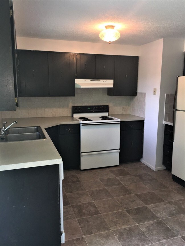 Foto del edificio - 1405 E 16th St