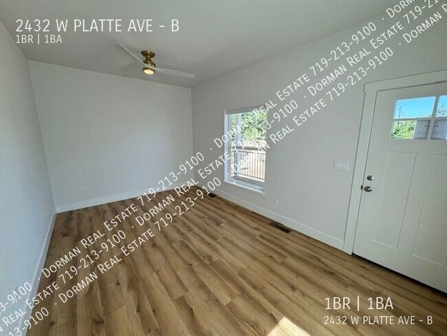 Building Photo - Amazing 1 Bedroom Rear Unit Of A Charming ...
