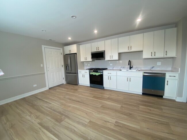 Foto del edificio - 2934 N Avers Ave