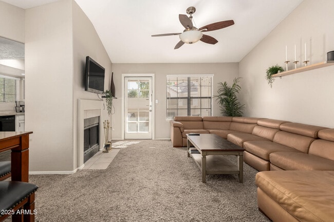 Building Photo - 6885 E Cochise Rd