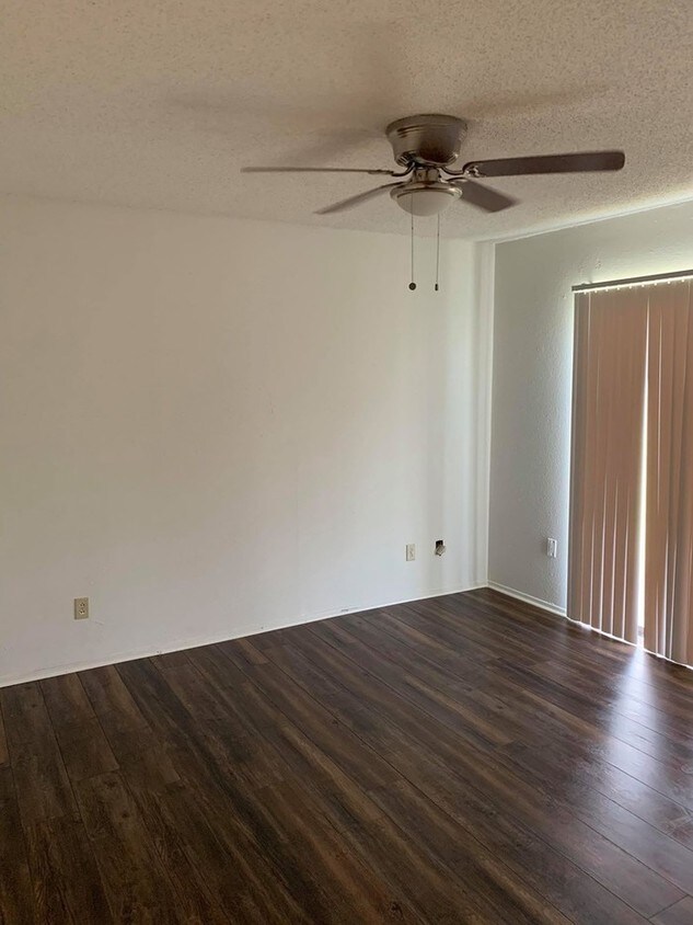 Building Photo - 1 Bull Run