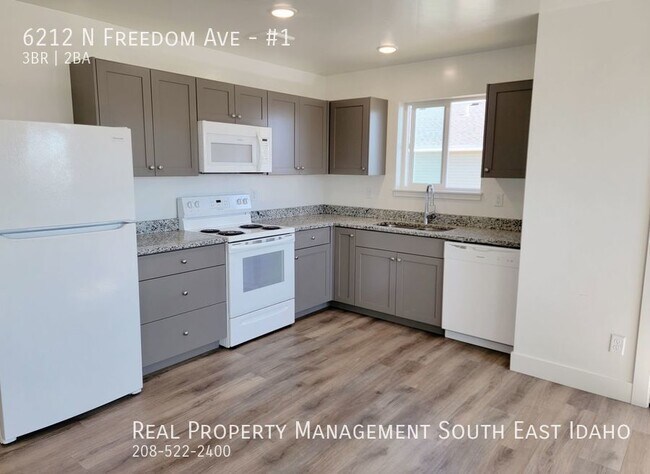 Foto del edificio - New & Modern 3 Bedroom, 1.5 Bathroom Apart...