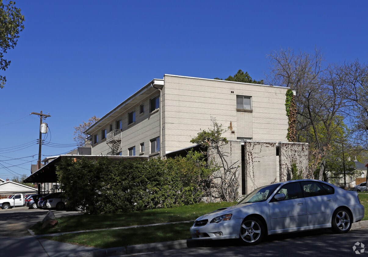 Building Photo - Raynor Apartments