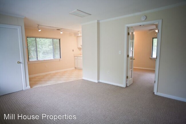 Building Photo - 1 br, 1 bath House - 600 Shepherd Lane #12
