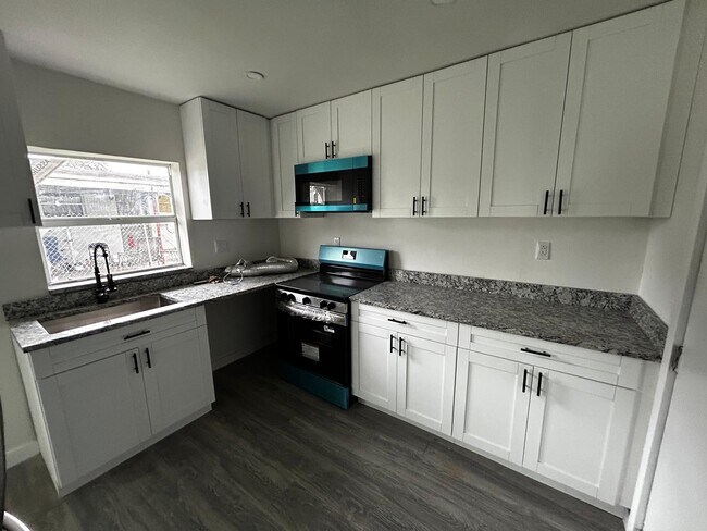 Foto del edificio - 4429 SW 21st St