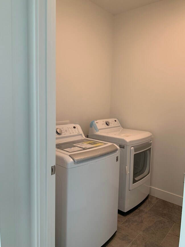 indoor laundry with new LG W/D - 145 E Verdon Ct