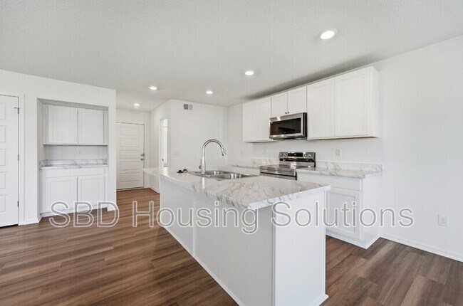 Building Photo - 8810 SW 10th St